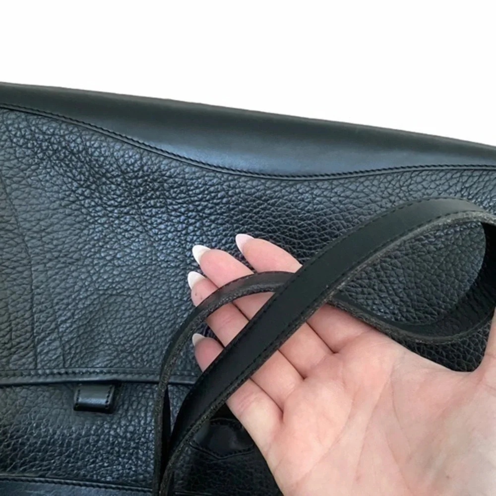 Dooney & Bourke Vintage 1980s Black Pebbled Leather‎ Shoulder Bag